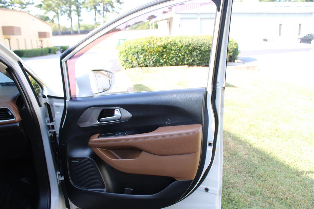 used 2017 Chrysler Pacifica car, priced at $9,999
