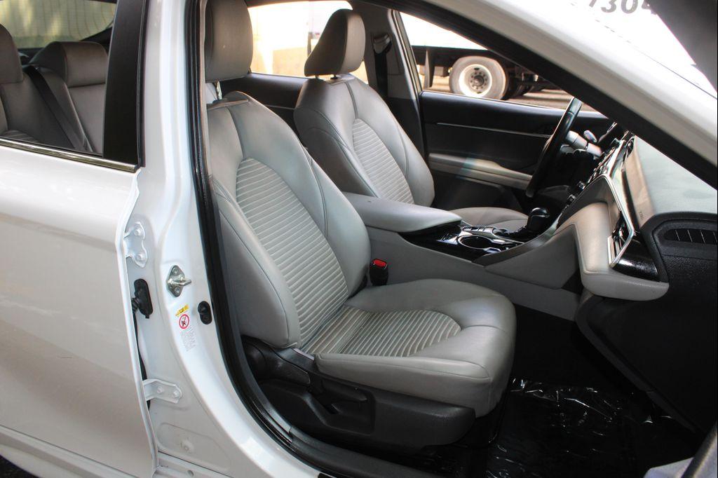 used 2018 Toyota Camry Hybrid car, priced at $15,999