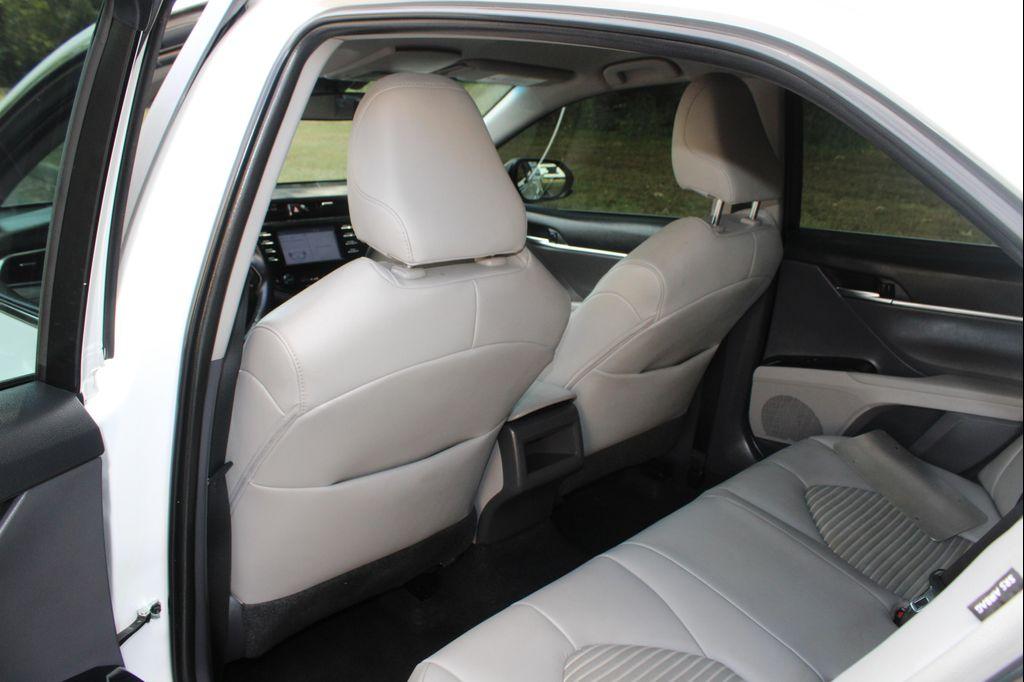 used 2018 Toyota Camry Hybrid car, priced at $15,999