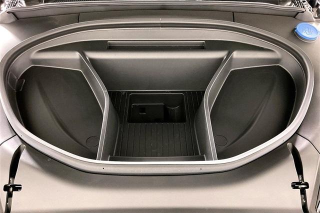 new 2025 Volvo EX90 car