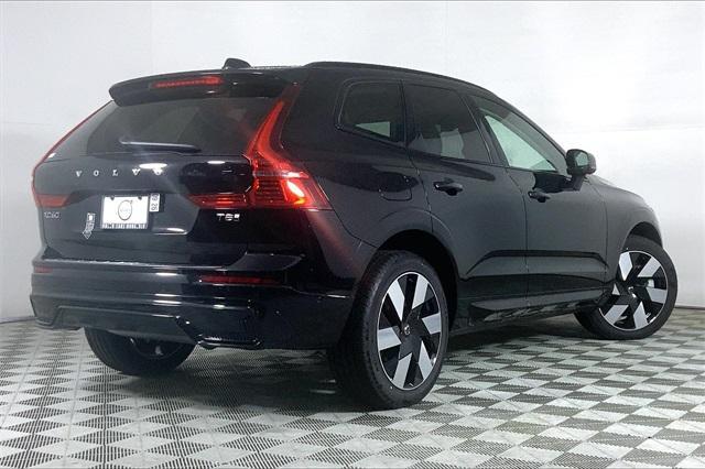 new 2025 Volvo XC60 Plug-In Hybrid car