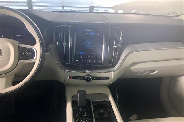 new 2025 Volvo XC60 Plug-In Hybrid car