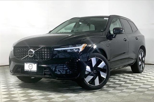 new 2025 Volvo XC60 Plug-In Hybrid car