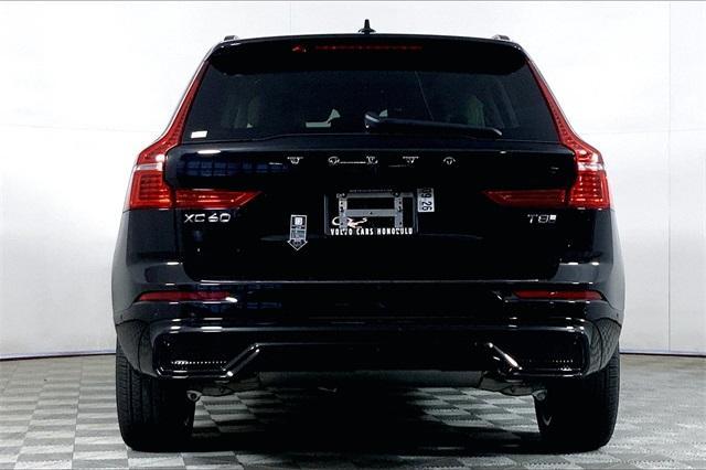new 2025 Volvo XC60 Plug-In Hybrid car