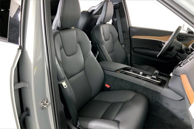 new 2025 Volvo XC90 Plug-In Hybrid car