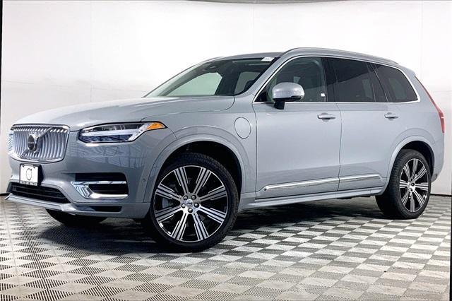 new 2025 Volvo XC90 Plug-In Hybrid car