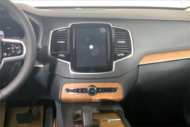 new 2025 Volvo XC90 Plug-In Hybrid car