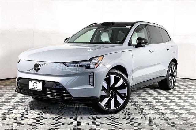 new 2025 Volvo EX90 car