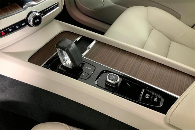 used 2022 Volvo XC60 car, priced at $30,995