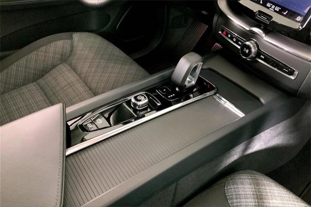 used 2024 Volvo XC60 Recharge Plug-In Hybrid car, priced at $49,995
