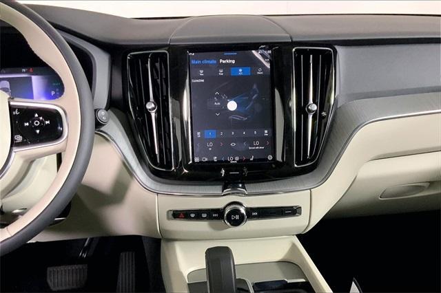 new 2025 Volvo XC60 Plug-In Hybrid car