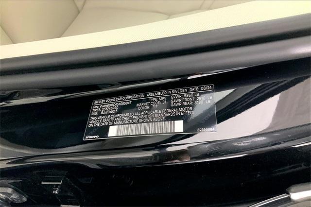 new 2025 Volvo XC60 Plug-In Hybrid car