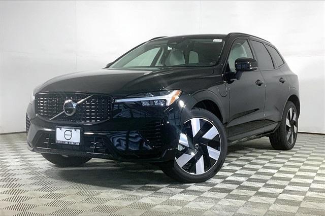 new 2025 Volvo XC60 Plug-In Hybrid car
