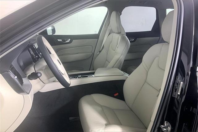 new 2025 Volvo XC60 Plug-In Hybrid car