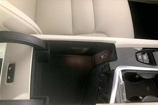 new 2025 Volvo XC60 Plug-In Hybrid car