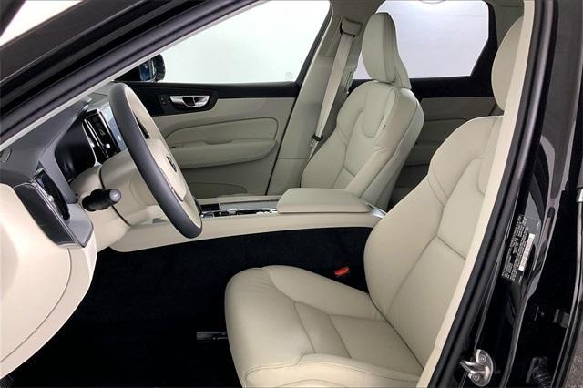 new 2025 Volvo XC60 Plug-In Hybrid car