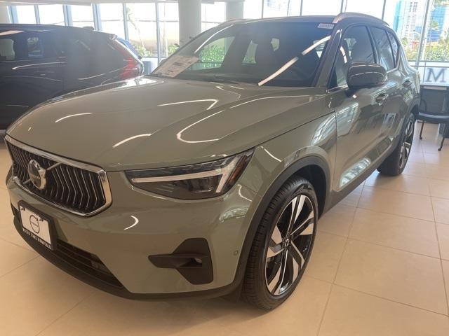 new 2025 Volvo XC40 car, priced at $49,590