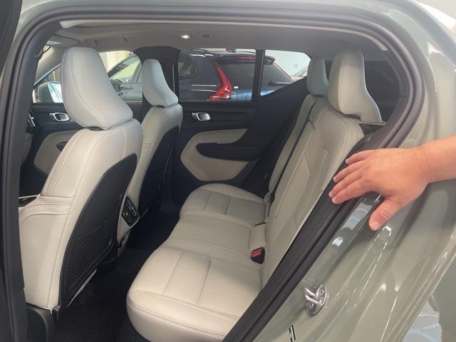 new 2025 Volvo XC40 car, priced at $49,590