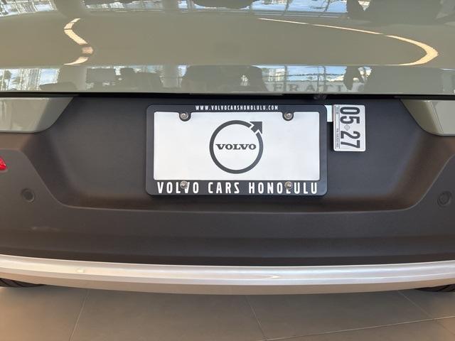 new 2025 Volvo XC40 car, priced at $49,590