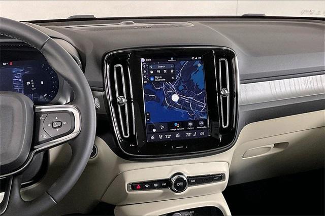 new 2026 Volvo XC40 car