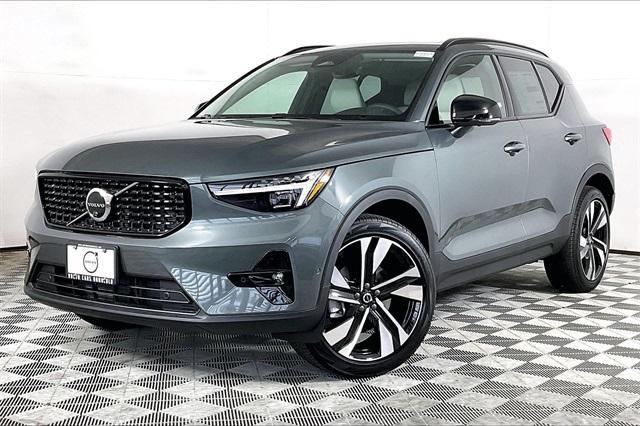 new 2026 Volvo XC40 car