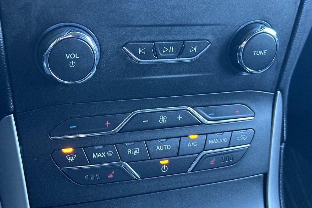 used 2020 Ford Edge car, priced at $12,880