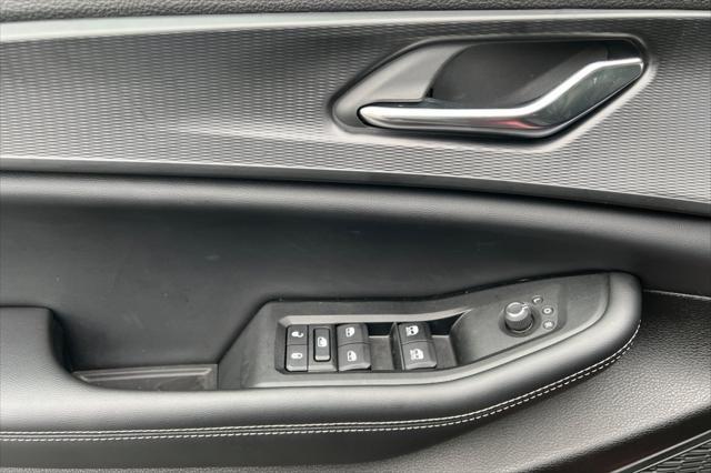 used 2024 Jeep Grand Cherokee car, priced at $33,995