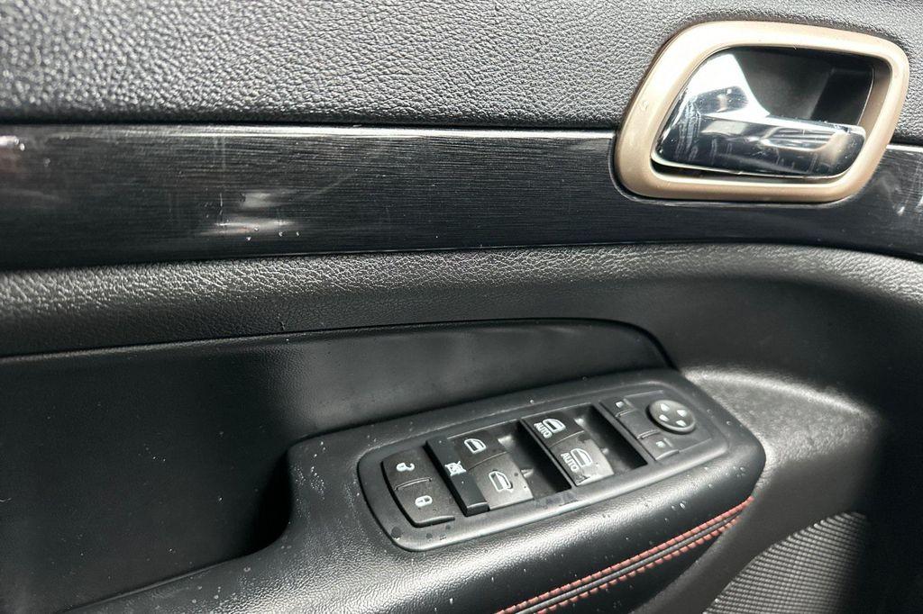 used 2016 Jeep Grand Cherokee car, priced at $14,353
