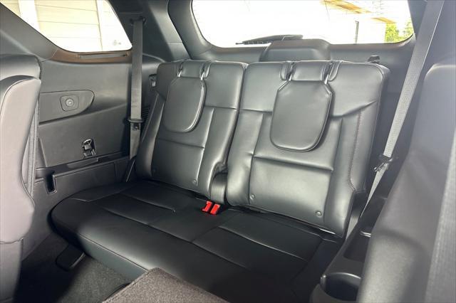 new 2025 Ford Explorer car