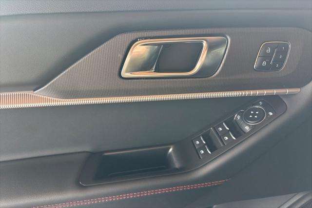 new 2025 Ford Explorer car