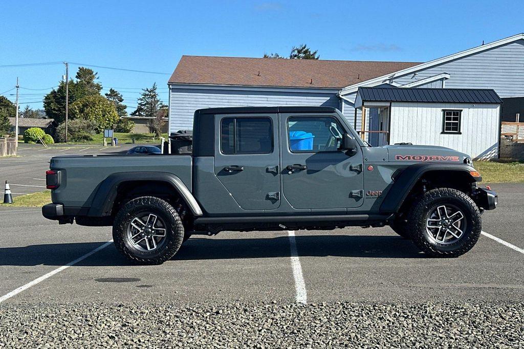new 2025 Jeep Gladiator car, priced at $52,995