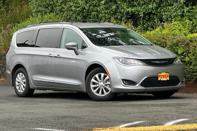used 2017 Chrysler Pacifica car, priced at $14,880