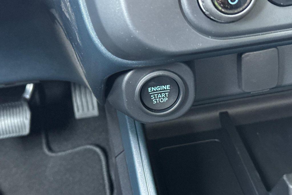 new 2025 Ford Maverick car, priced at $35,990