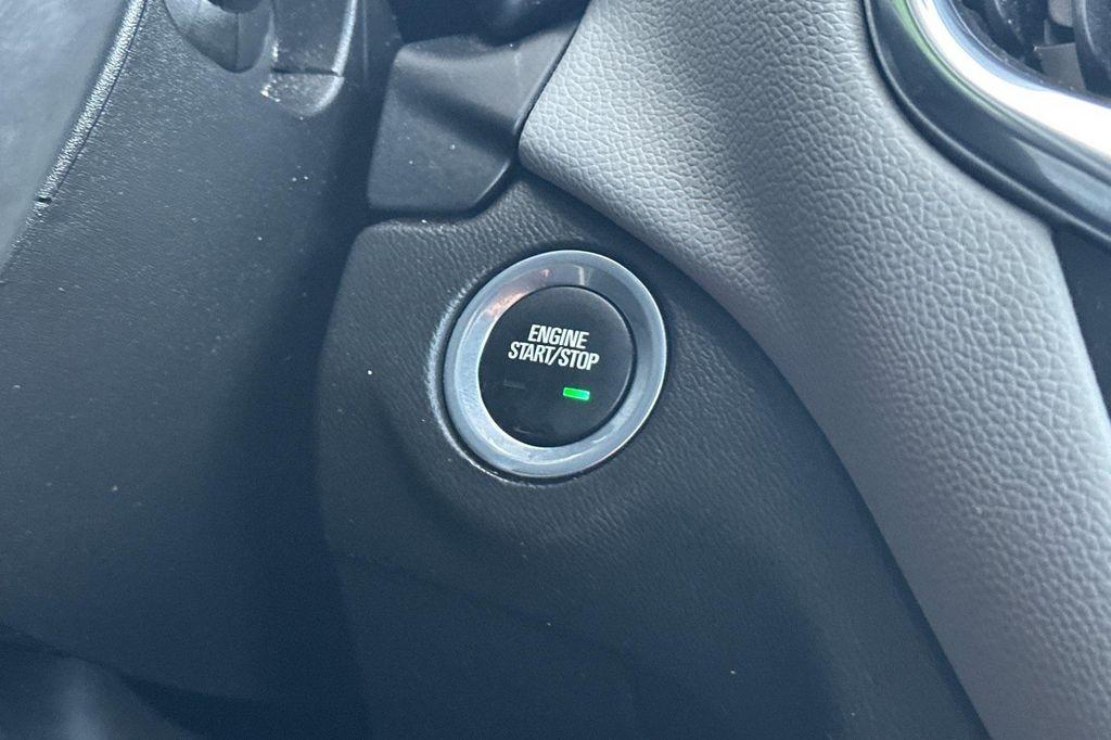 used 2022 Chevrolet Equinox car, priced at $19,995