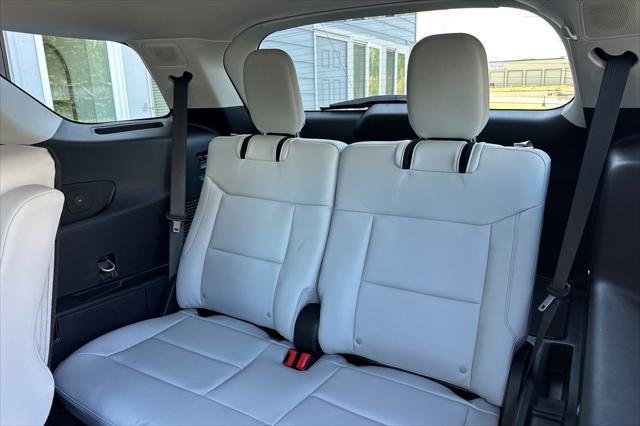 new 2025 Ford Explorer car