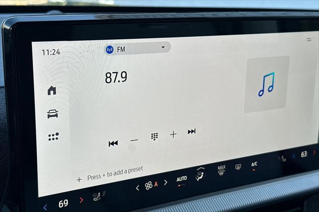 new 2025 Ford Explorer car
