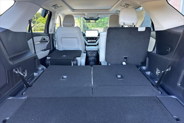 new 2025 Ford Explorer car
