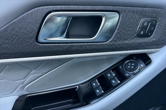 new 2025 Ford Explorer car