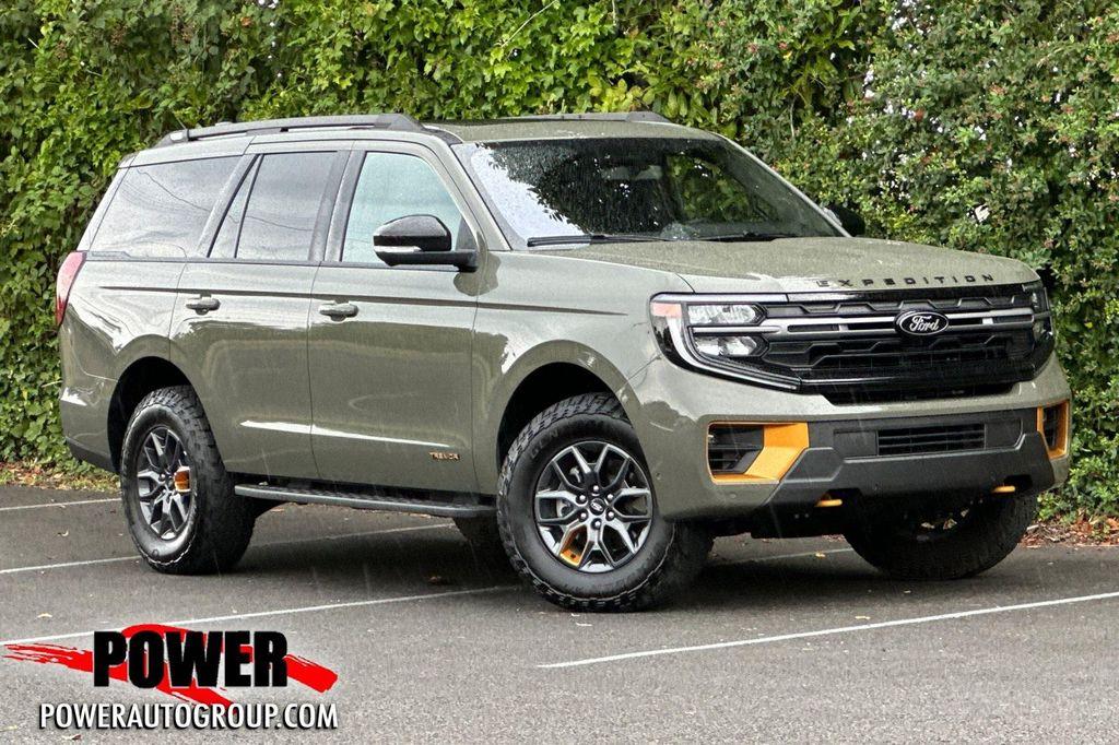 used 2025 Ford Expedition car, priced at $76,995