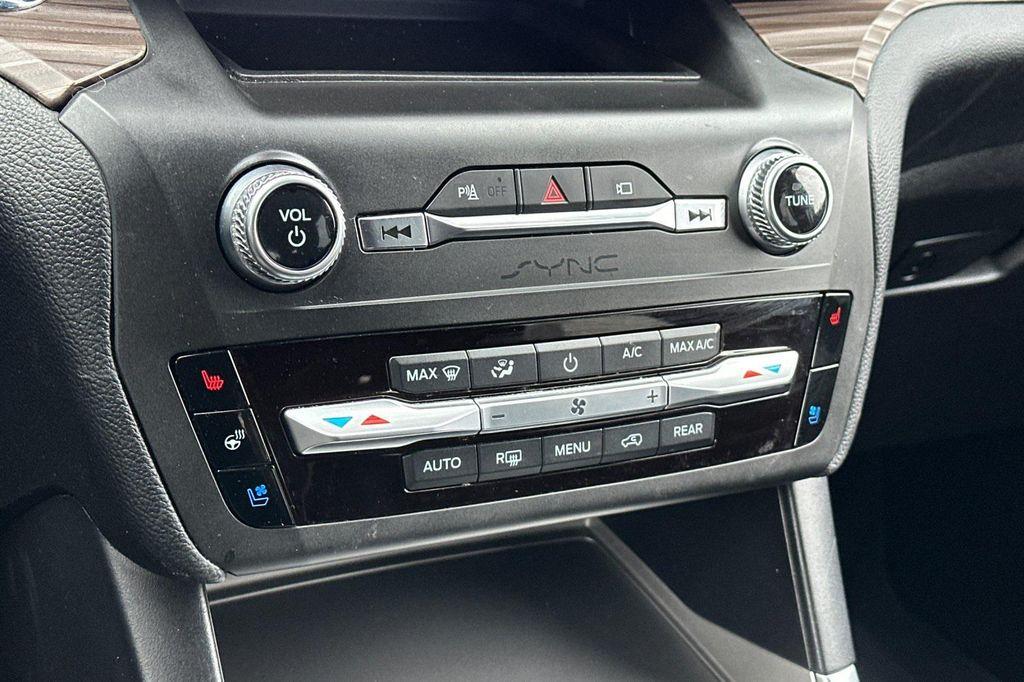 used 2020 Ford Explorer car, priced at $25,500