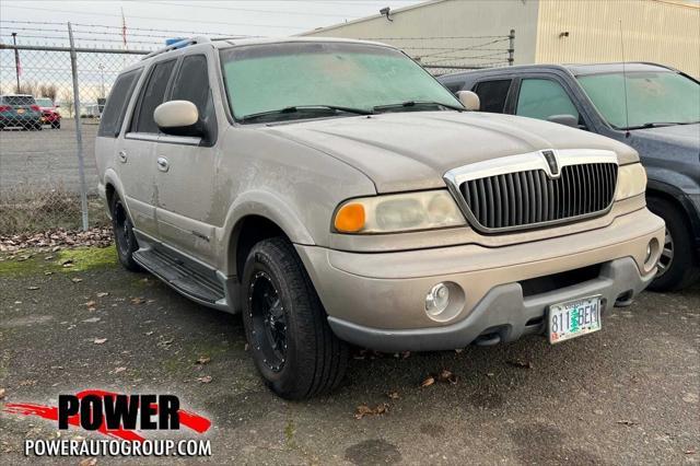 used 2001 Lincoln Navigator car, priced at $5,995