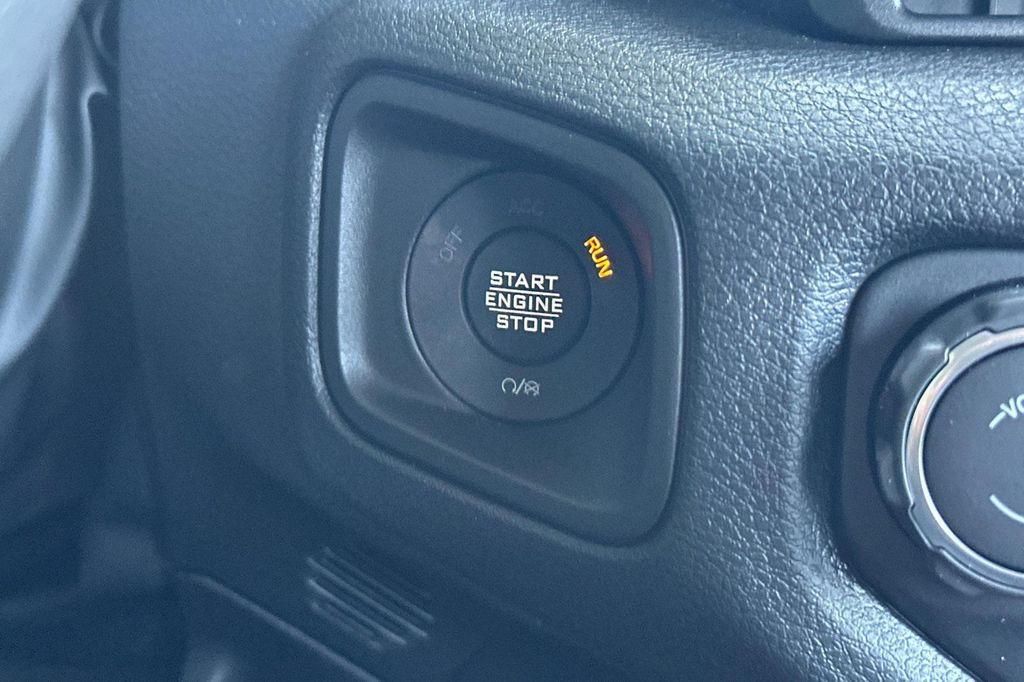 new 2025 Jeep Wrangler car, priced at $37,420