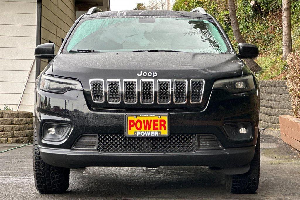 used 2019 Jeep Cherokee car, priced at $12,995