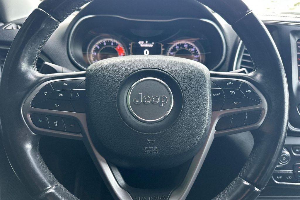 used 2019 Jeep Cherokee car, priced at $12,995