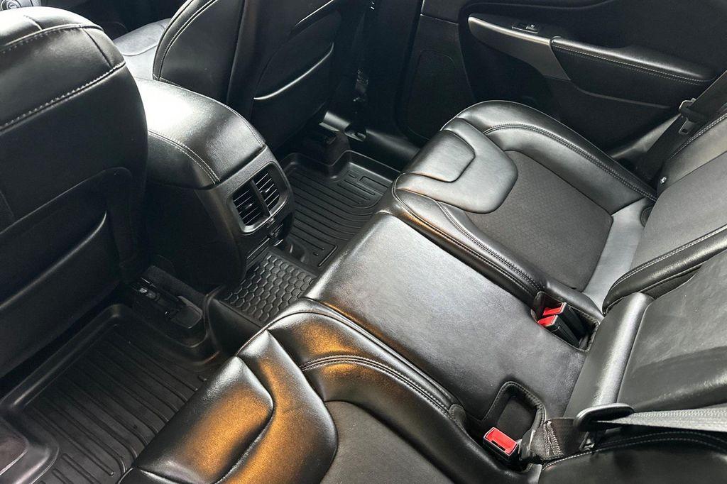 used 2019 Jeep Cherokee car, priced at $12,995