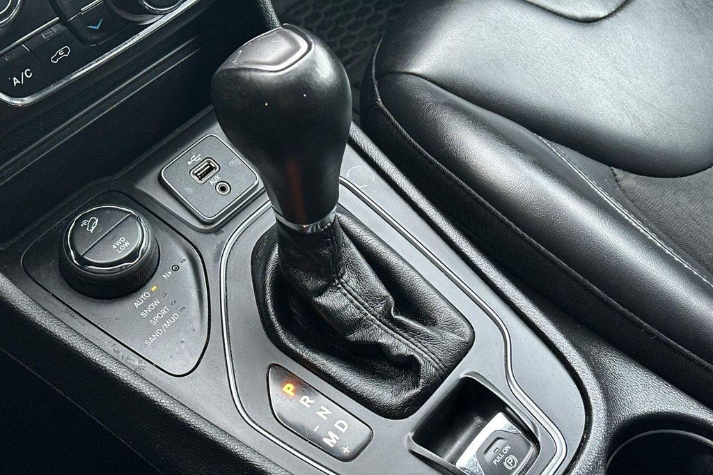 used 2019 Jeep Cherokee car, priced at $12,995