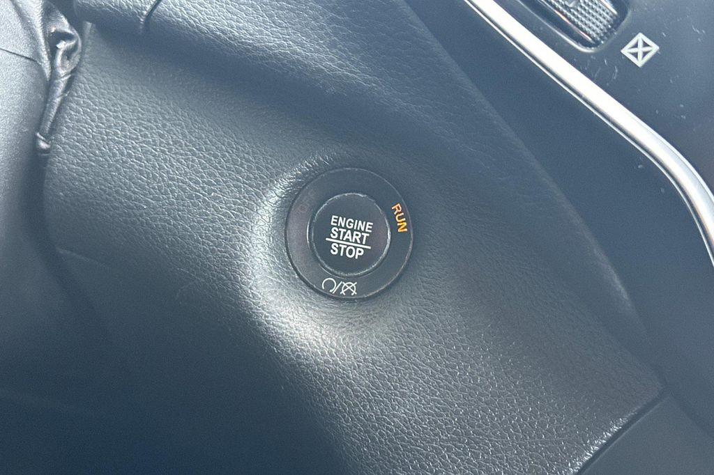 used 2019 Jeep Cherokee car, priced at $12,995