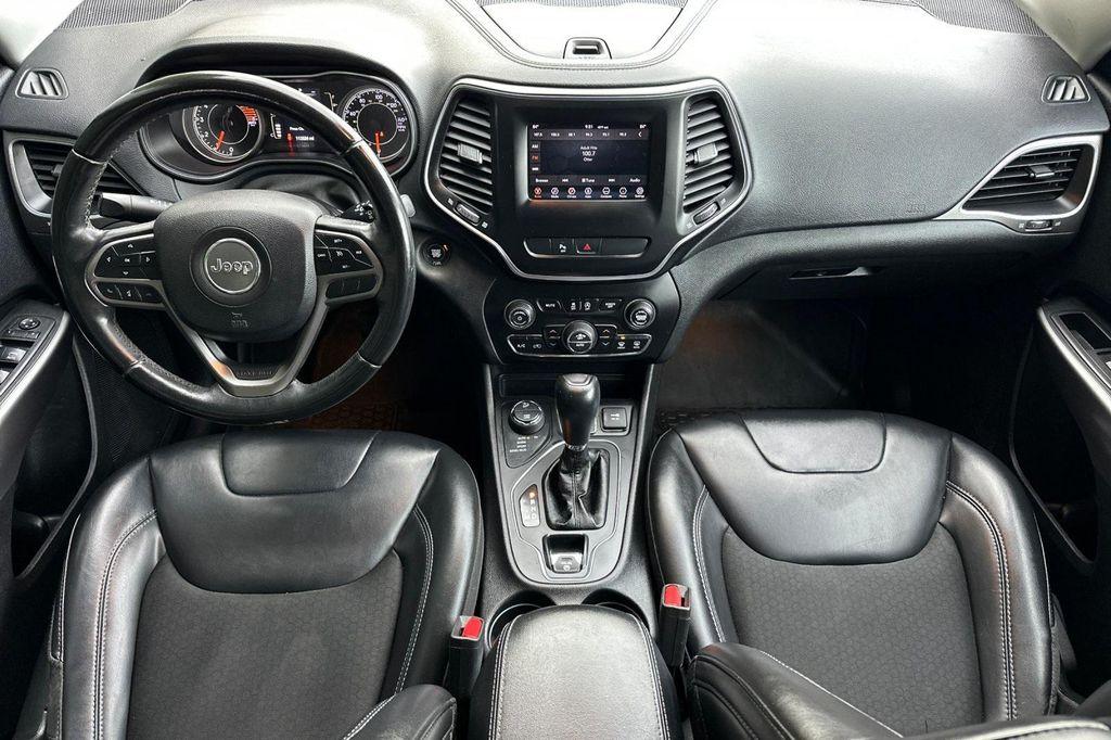 used 2019 Jeep Cherokee car, priced at $12,995