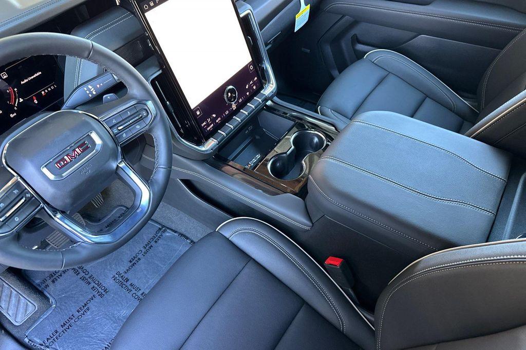 new 2025 GMC Yukon car, priced at $78,680