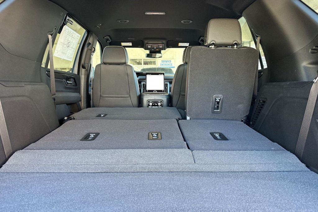 new 2025 GMC Yukon car, priced at $78,680